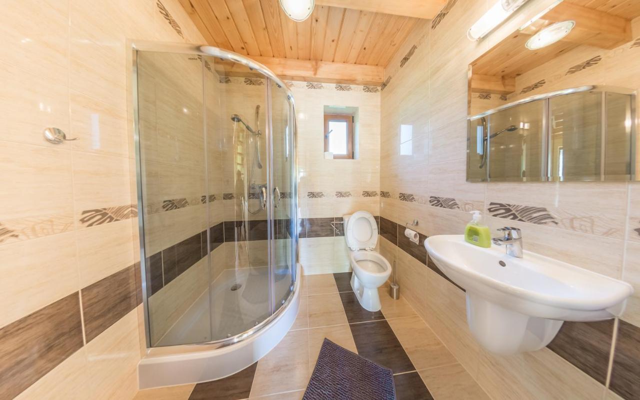 Bobrowka Villa Солина Екстериор снимка